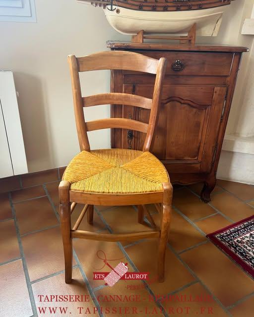 tapissier Val d'Oise 95 12 Réfection assise chaise en paille à Taverny 95150 Val D'Oise