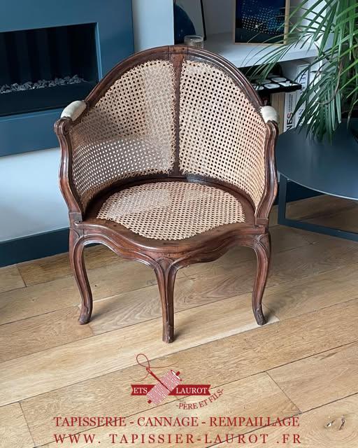 Réfection assise et dossier fauteuil cannage Levallois-Perret 92300 hauts de Seine