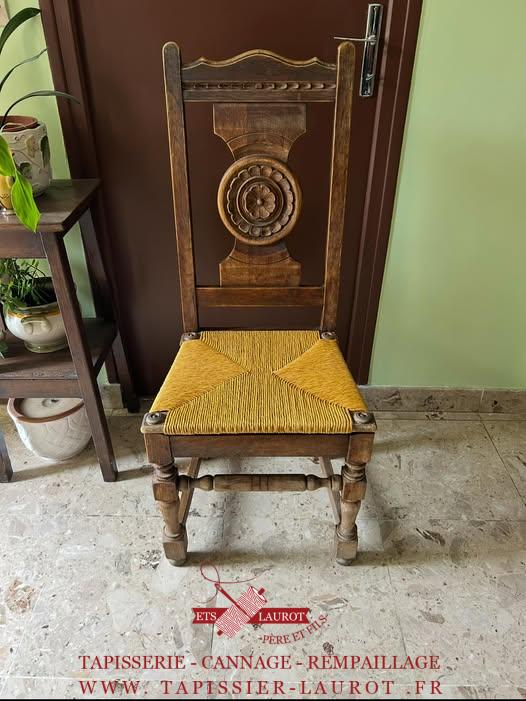 Refection assise chaise en paille et recollage de l’ensemble de la structure bois orgeval 78630 Yvelines